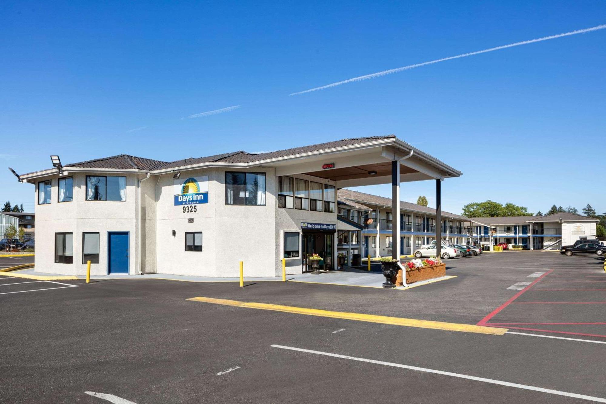 Days Inn By Wyndham Lakewood South Tacoma מראה חיצוני תמונה