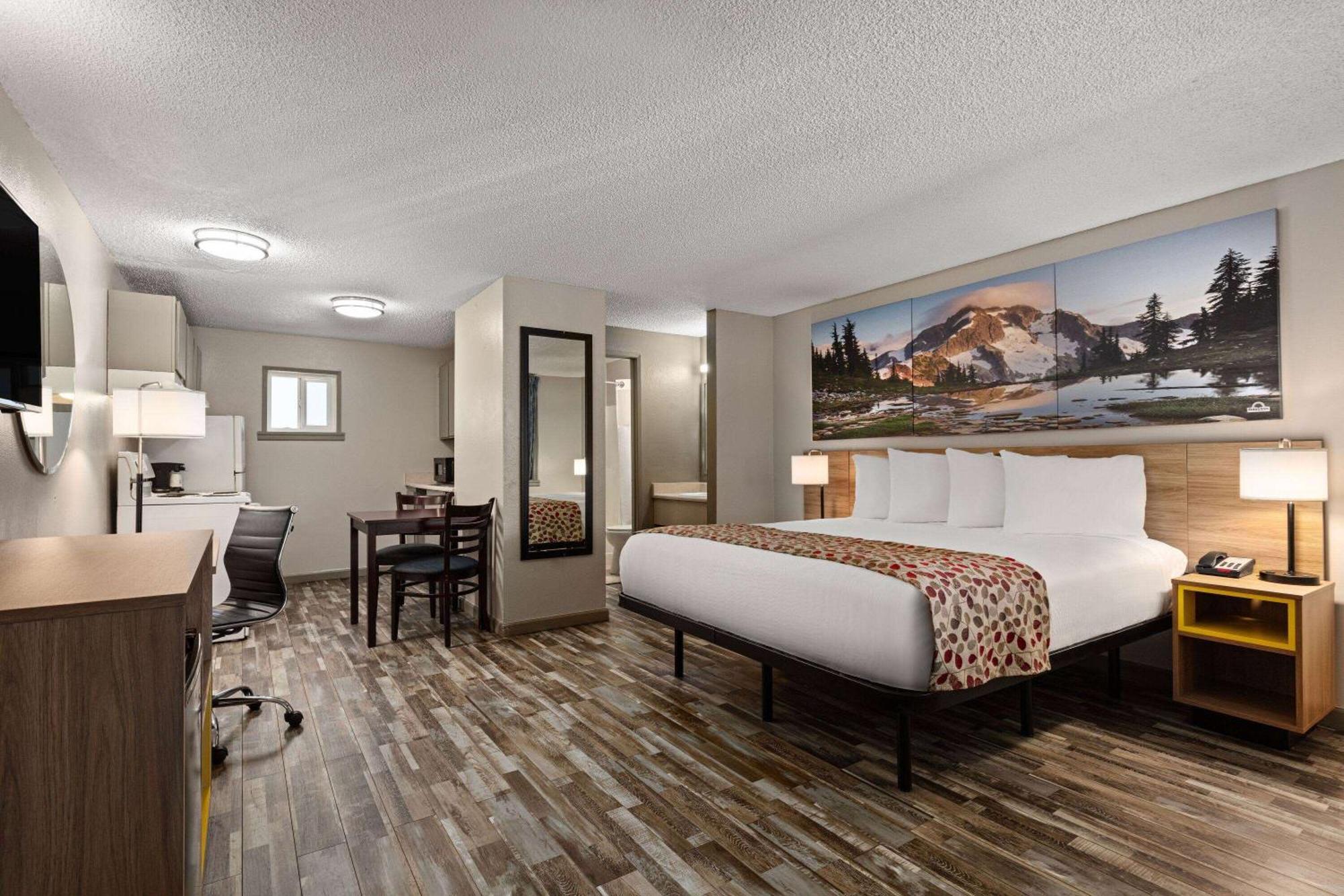 Days Inn By Wyndham Lakewood South Tacoma מראה חיצוני תמונה