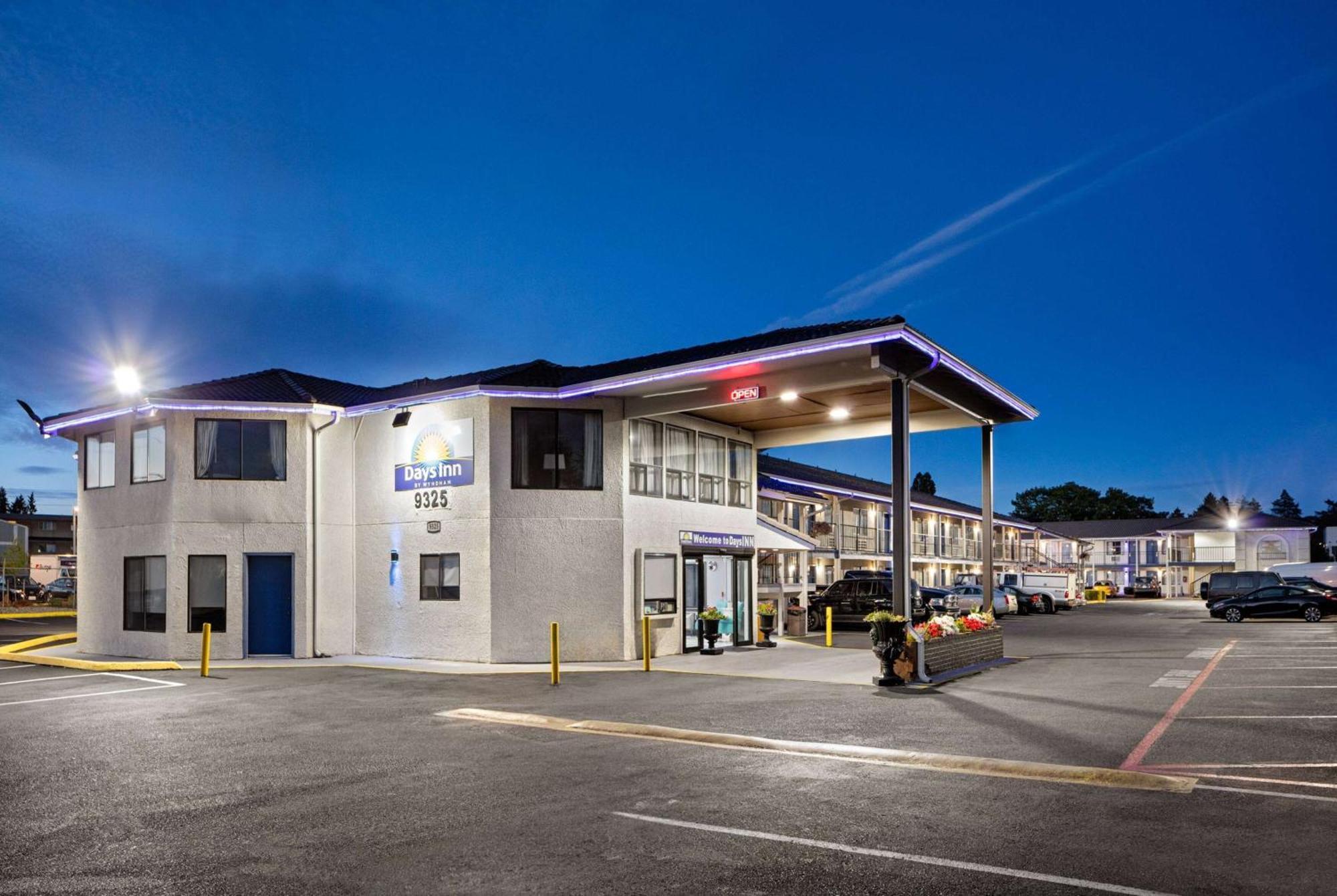 Days Inn By Wyndham Lakewood South Tacoma מראה חיצוני תמונה