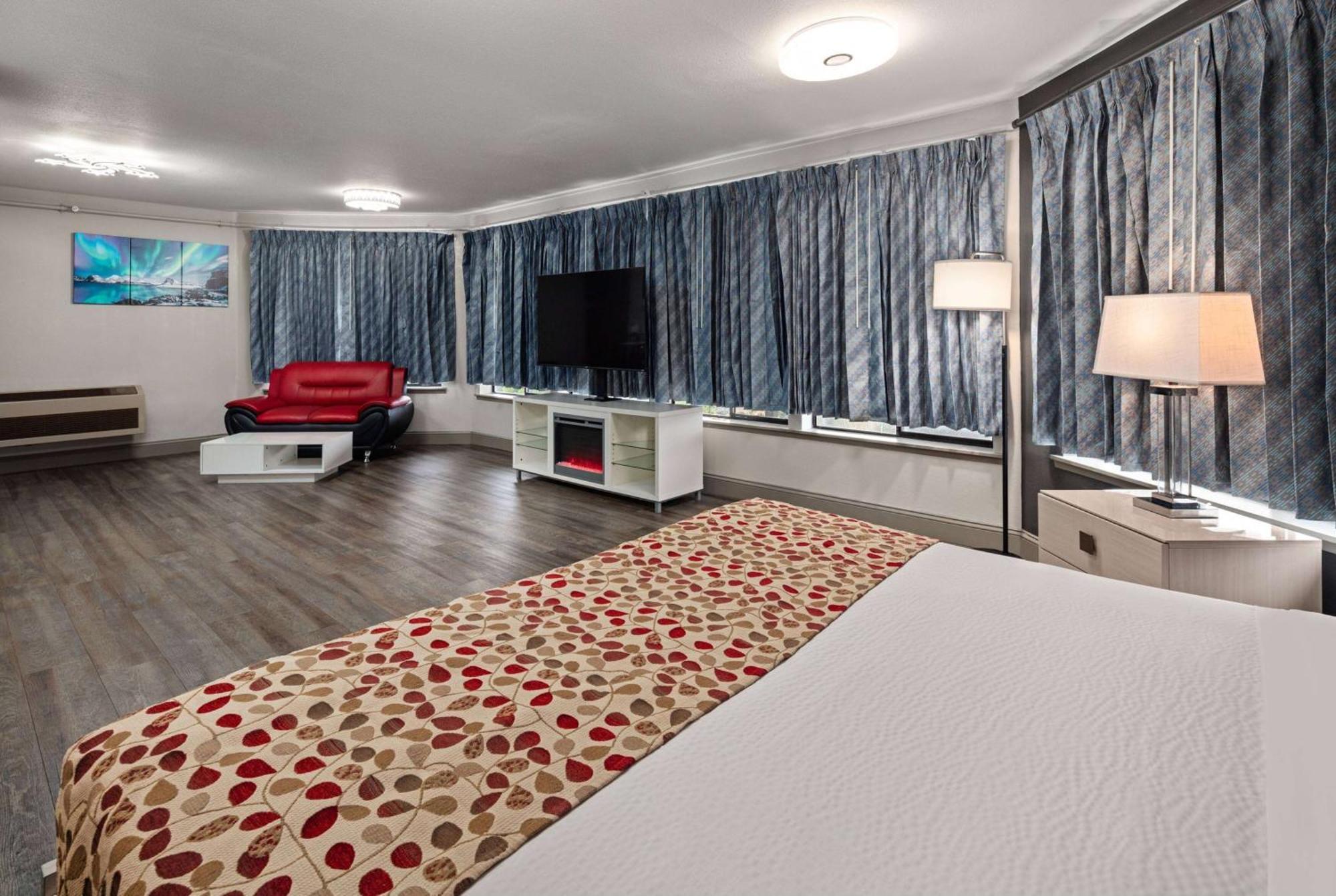 Days Inn By Wyndham Lakewood South Tacoma מראה חיצוני תמונה