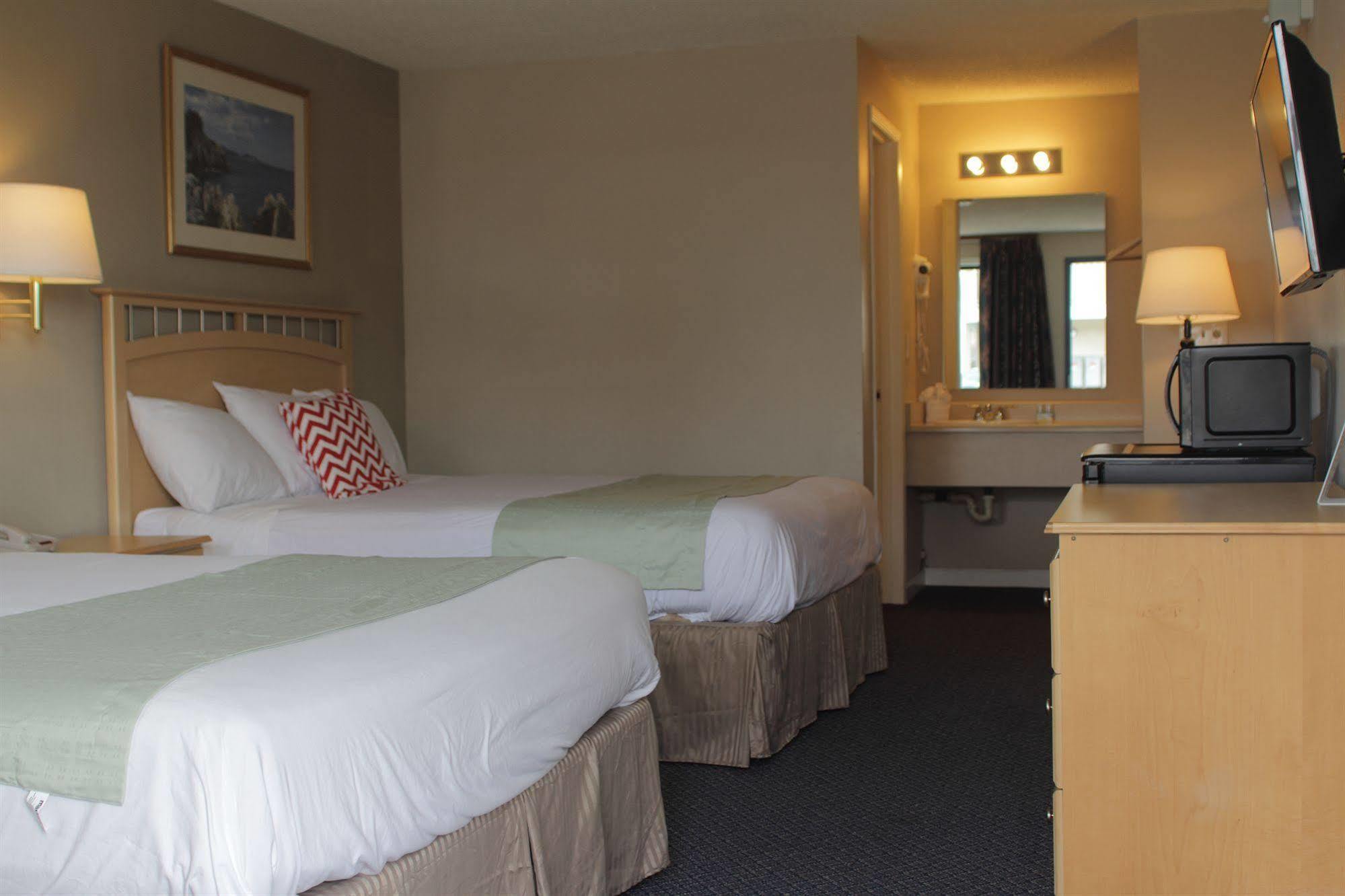 Days Inn By Wyndham Lakewood South Tacoma מראה חיצוני תמונה